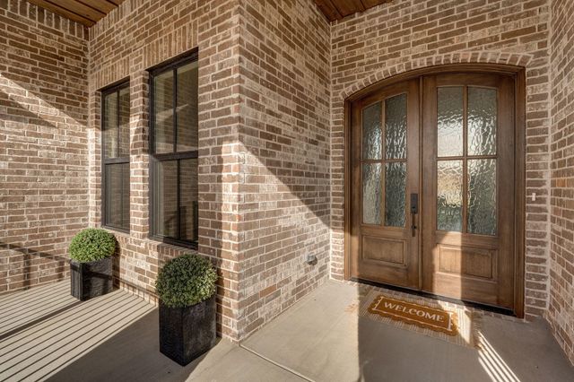 3945 E Woodhue Street, Springfield, MO 65802