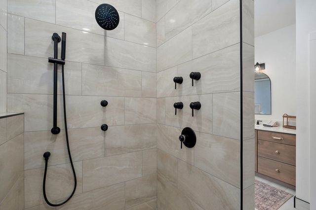 3945 E Woodhue Street, Springfield, MO 65802