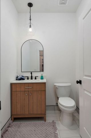 3945 E Woodhue Street, Springfield, MO 65802