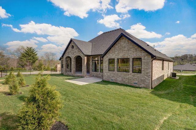 3945 E Woodhue Street, Springfield, MO 65802