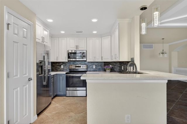 20151 RAGAZZA CIRCLE E 102, Venice, FL 34293