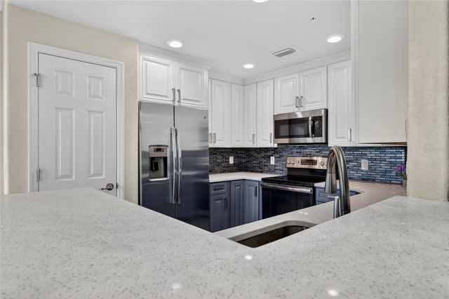 20151 RAGAZZA CIRCLE E 102, Venice, FL 34293