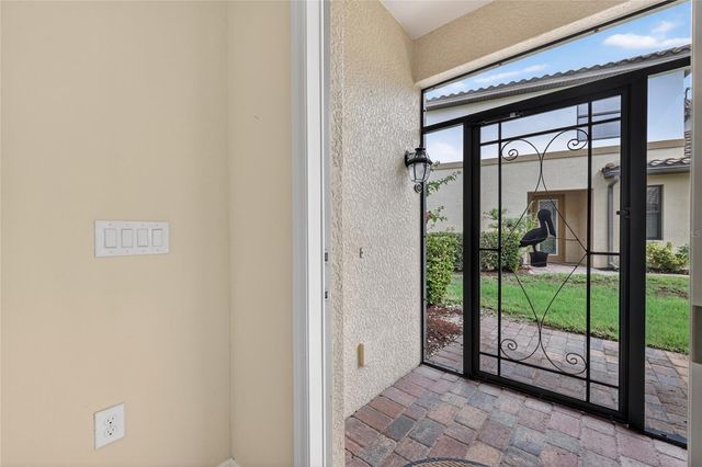 20151 RAGAZZA CIRCLE E 102, Venice, FL 34293