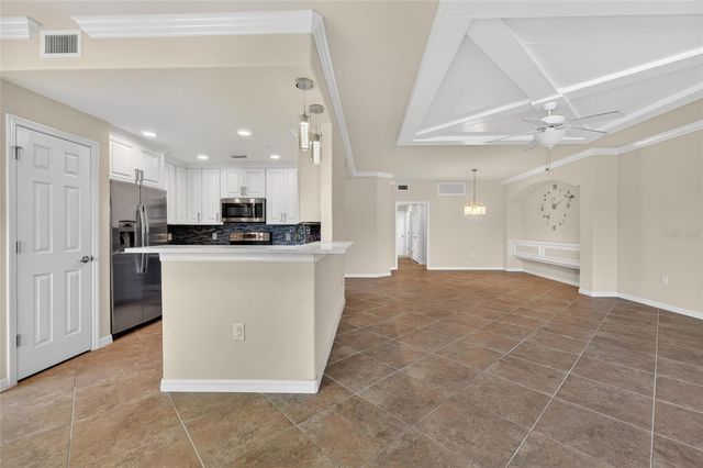 20151 RAGAZZA CIRCLE E 102, Venice, FL 34293