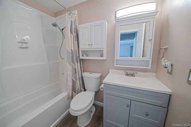 852 Skyline Drive, Coram, NY 11727