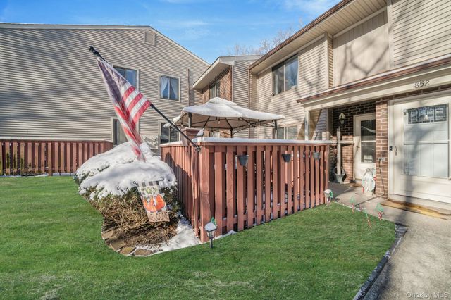 852 Skyline Drive, Coram, NY 11727