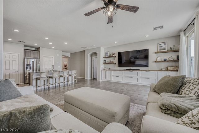 7290 Southern Magnolia Street, Las Vegas, NV 89149