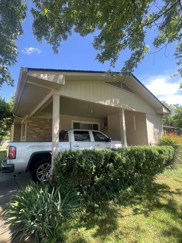 605 Springer Rd, N, Lawrenceburg, TN 38464