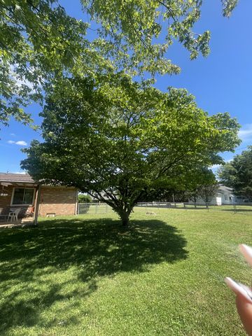 605 Springer Rd, N, Lawrenceburg, TN 38464