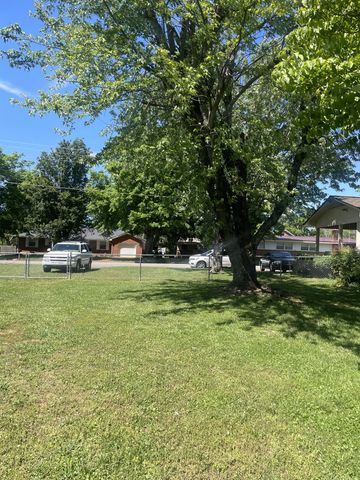 605 Springer Rd, N, Lawrenceburg, TN 38464