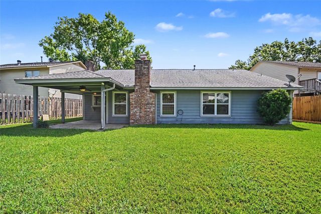15330 Bratten Lane, Houston, TX 77598
