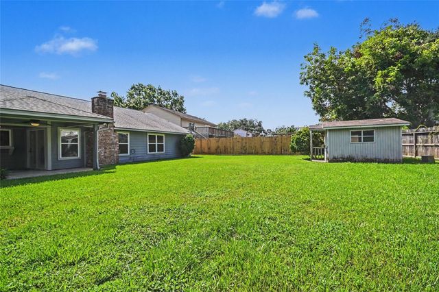 15330 Bratten Lane, Houston, TX 77598