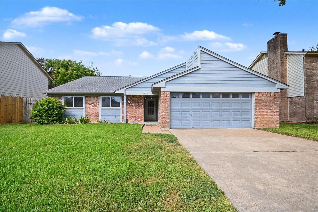15330 Bratten Lane, Houston, TX 77598