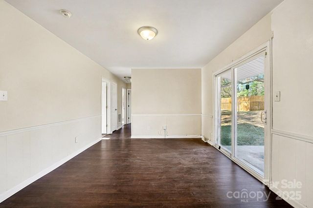 7125 Covecreek Drive, Charlotte, NC 28215