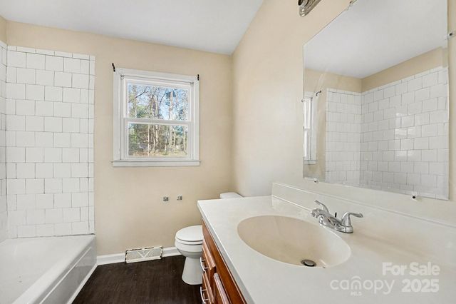 7125 Covecreek Drive, Charlotte, NC 28215