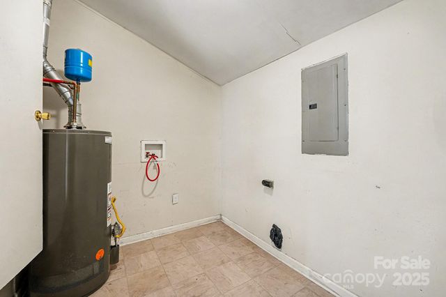 7125 Covecreek Drive, Charlotte, NC 28215