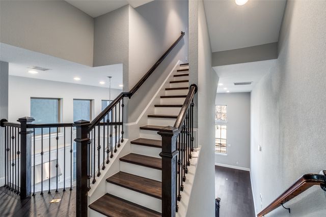 1348 Arch Place, Dallas, TX 75215