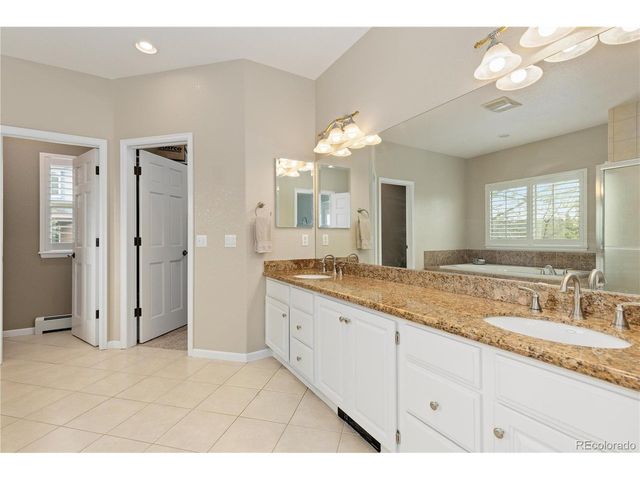 952 Xenon Ct, Golden, CO 80401