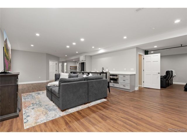 952 Xenon Ct, Golden, CO 80401