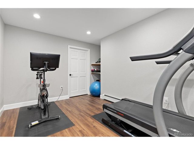 952 Xenon Ct, Golden, CO 80401