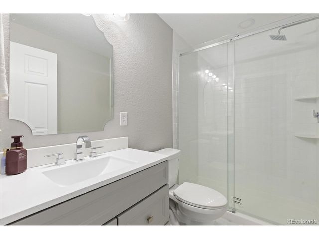 952 Xenon Ct, Golden, CO 80401