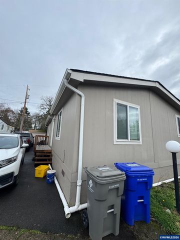 13055 SE Stark St 39, Portland, OR 97233