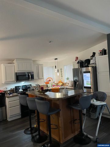 13055 SE Stark St 39, Portland, OR 97233