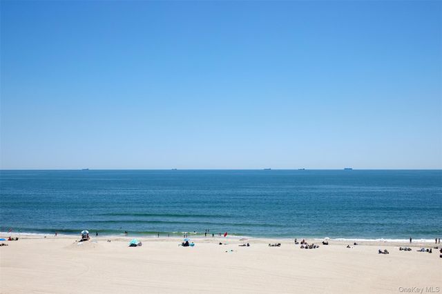 412 W Hudson Street, Long Beach, NY 11561