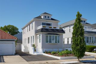 412 W Hudson Street, Long Beach, NY 11561
