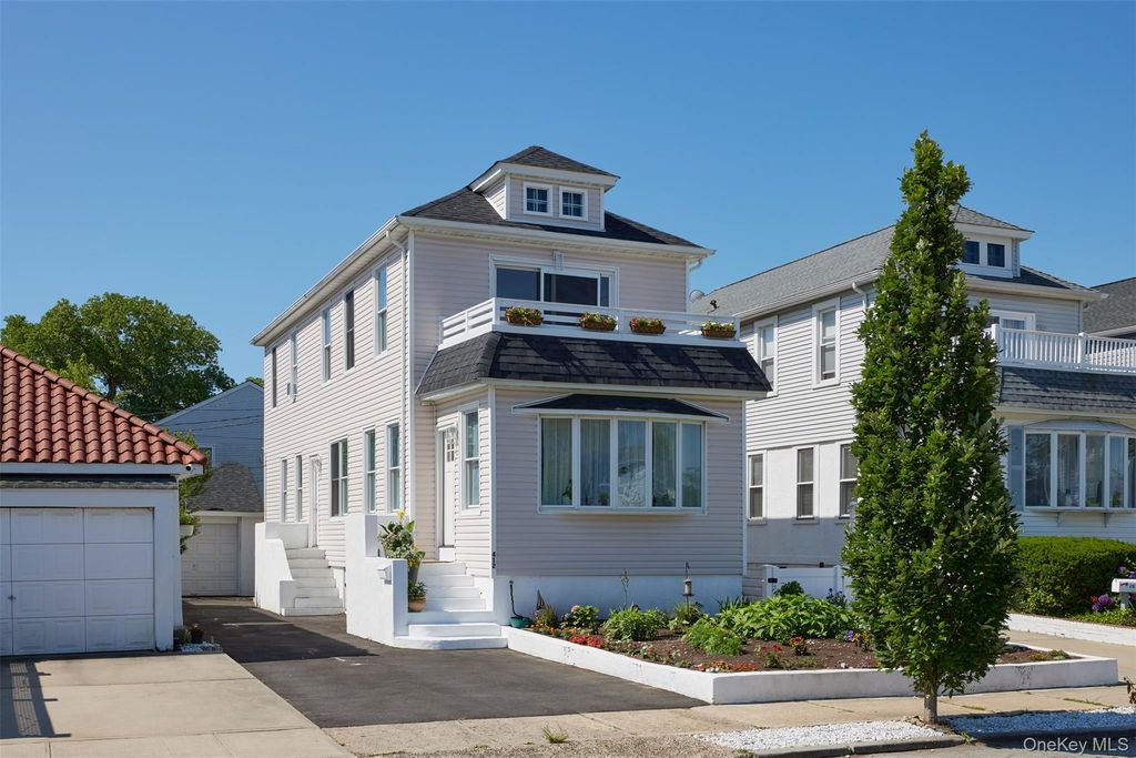412 W Hudson Street, Long Beach, NY 11561