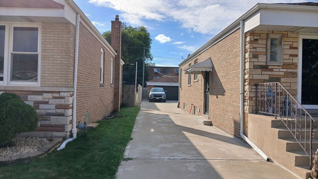 14508 S Saginaw Avenue, Burnham, IL 60633 — photo 2