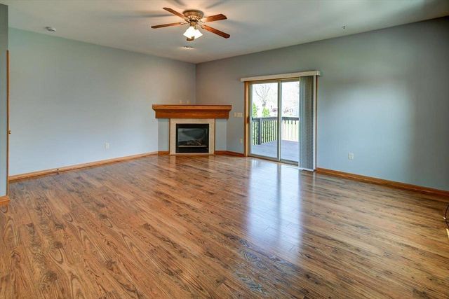 555 Kelvington Drive #4, Sun Prairie, WI 53590