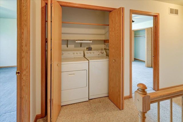 555 Kelvington Drive #4, Sun Prairie, WI 53590