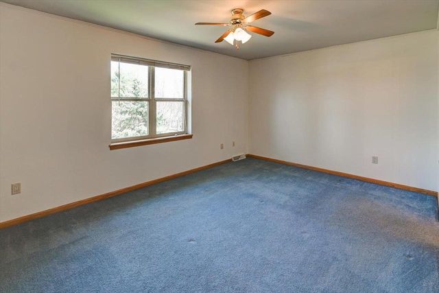 555 Kelvington Drive #4, Sun Prairie, WI 53590