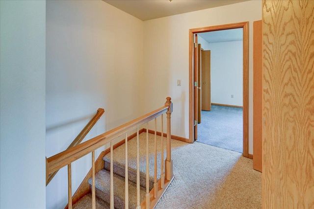 555 Kelvington Drive #4, Sun Prairie, WI 53590