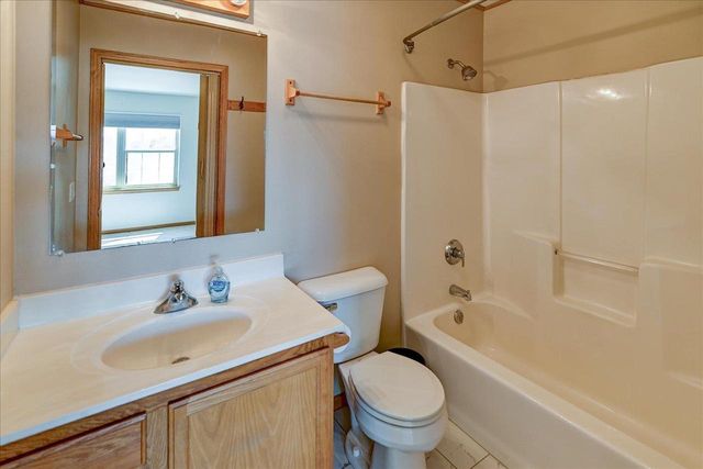 555 Kelvington Drive #4, Sun Prairie, WI 53590
