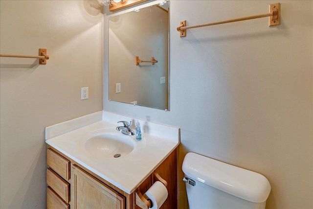 555 Kelvington Drive #4, Sun Prairie, WI 53590