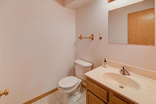 555 Kelvington Drive #4, Sun Prairie, WI 53590