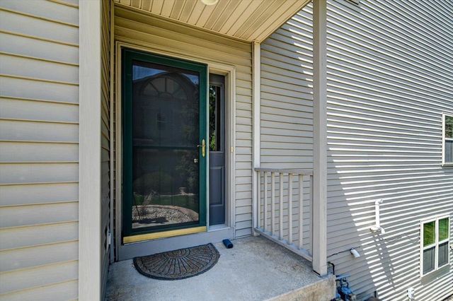 555 Kelvington Drive #4, Sun Prairie, WI 53590