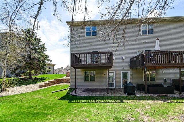 555 Kelvington Drive #4, Sun Prairie, WI 53590