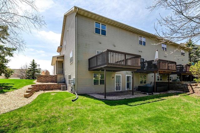 555 Kelvington Drive #4, Sun Prairie, WI 53590