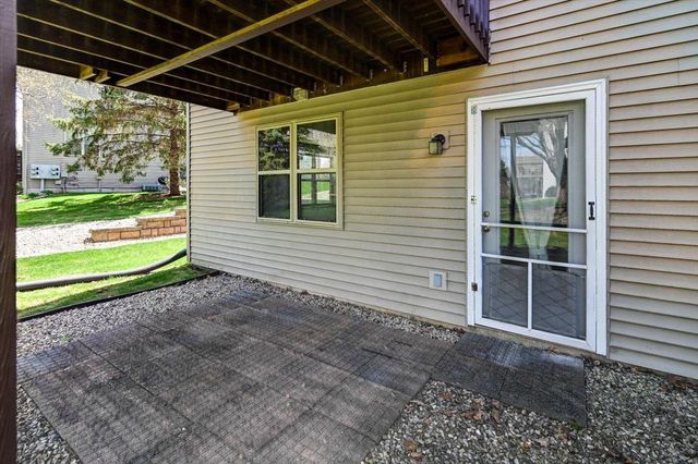 555 Kelvington Drive #4, Sun Prairie, WI 53590