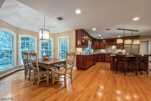 503 Mark Rd, Allendale Boro, NJ 07401