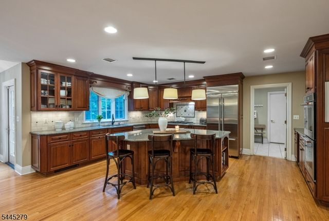 503 Mark Rd, Allendale Boro, NJ 07401