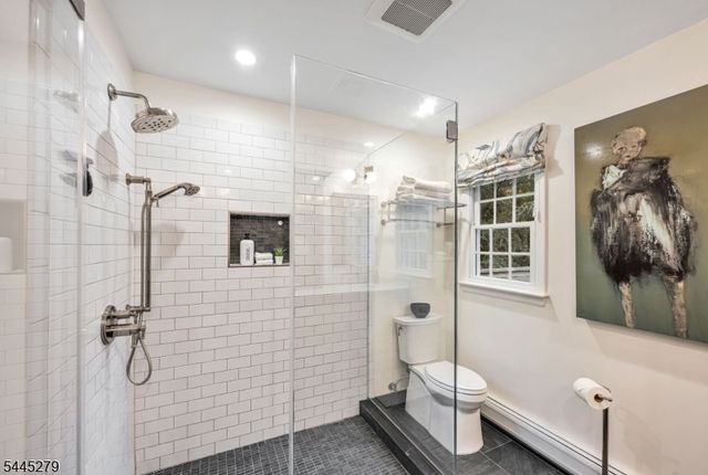 503 Mark Rd, Allendale Boro, NJ 07401