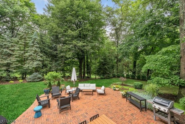 503 Mark Rd, Allendale Boro, NJ 07401