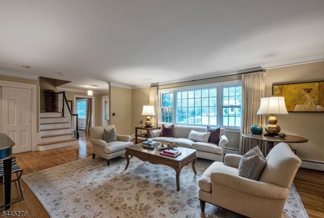 503 Mark Rd, Allendale Boro, NJ 07401