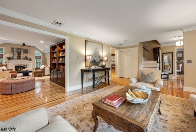 503 Mark Rd, Allendale Boro, NJ 07401