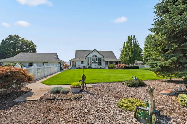 3333 N Ashton Rd, Otis Orchards, WA 99027