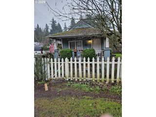 5808 Se HAZEL Pl, Milwaukie, OR 97222